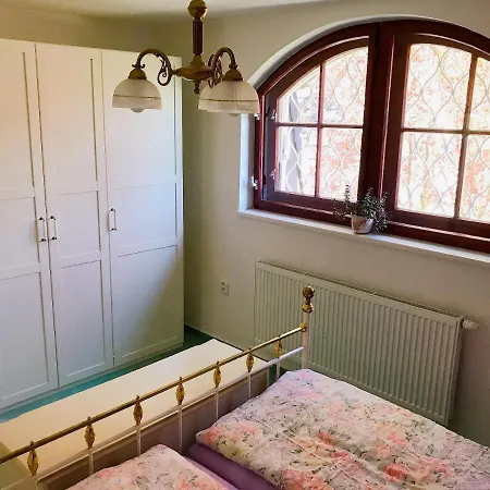 Vila Chateau *